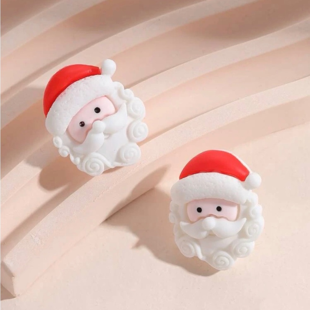 NWT Christmas Santa Earrings